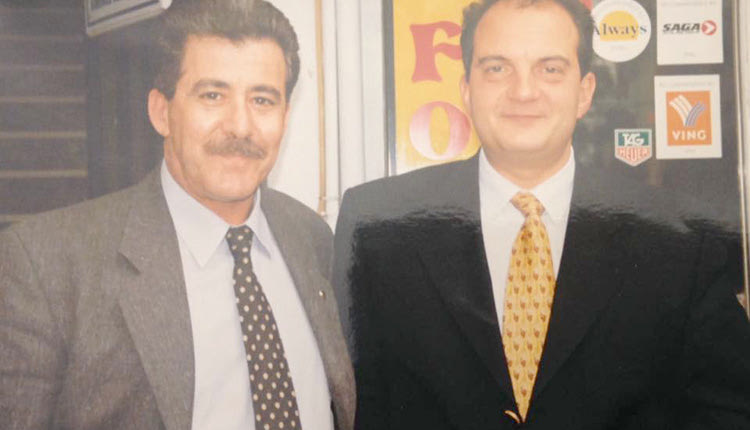 Ο Δημήτρης Γιαννουλάκης με τον πρώην πρωθυπουργό Κώστα Καραμανλή 