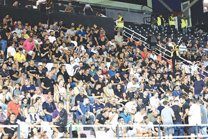 Ξέσπασε στο τέλος ο κόσμος απο την πίκρα και την απογοήτευση