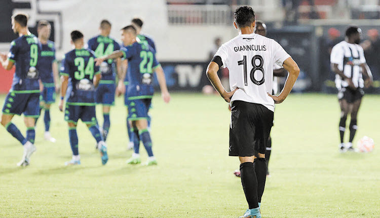 Δικαιολογημένες 			οι αποδοκιμασίες, 			όχι οι ύβρεις…