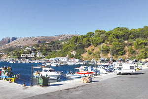 Φωτογραφία Αλιευτικού Καταφυγίου Ροδιάς