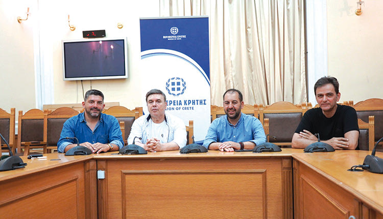 8 μεγάλες συναυλίες με τον Μανώλη Λιδάκη από την Περιφέρεια Κρήτης