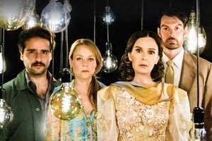 O Γυάλινος Κόσμος, σε σκηνοθεσία Γιώργου Νανούρη