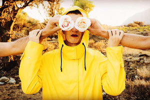 ένα  «ηλεκτροδυναμικό» μουσικό αφηγηματικό ταξίδι από την αρχαία Ελλάδα έως σήμερα με τίτλο “Ξένος” -Σμύρνη -Μόρια (100 χρόνια εξελιξης)