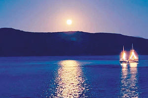 πανσέληνος - φεγγάρι από την Πλάκα της Ελούντας