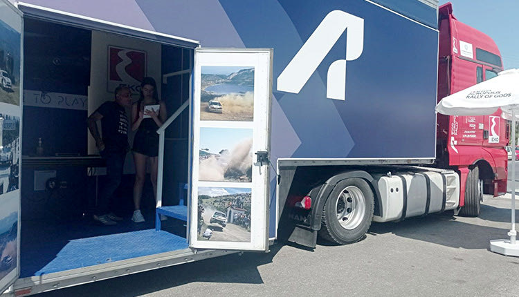 το ειδικά διαμορφωμένο φορτηγό του ΕΚΟ Rally Acropolis