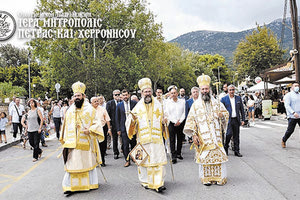 Πλήθος πιστών στον εορτασμό της Παναγίας στη Νεάπολη