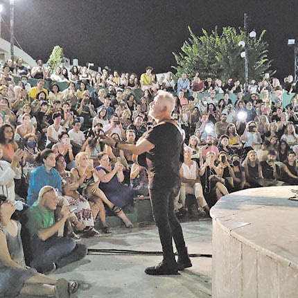 Συναυλία του Χρήστου Θηβαίου στο Ανοιχτό Δημοτικό Θέατρο “Μίκης Θεοδωράκης” στο Γάζι