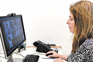 Από τη σύσκεψη για τη δακοπροστασία η αντιπεριφερειάρχης Πρωτογενή Τομέα κα Ειρήνη Χουδετσανάκη-Γιακουμάκη