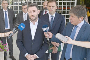 ο πρόεδρος του ΠΑΣΟΚ μάλιστα Νίκος Ανδρουλάκης