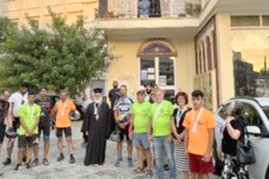 Η προσφορά των μαραθονοδρόμων και το «ευχαριστώ» της Αρχιεπισκοπής