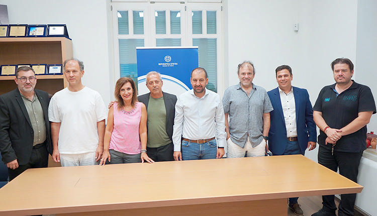 H Περιφέρεια Κρήτης, στο πλαίσιο του Έτους Μικρασιατικού Ελληνισμού, παρουσιάζει το πρωτότυπο έργο «ΟΙ ΣΠΟΡΟΙ ΤΗΣ ΣΜΥΡΝΗΣ»