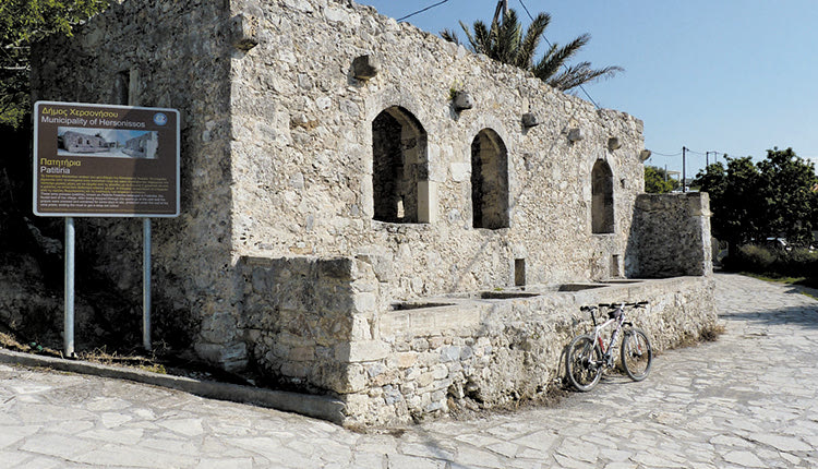 ΔΙΗΜΕΡΕΣ ΕΚΔΗΛΩΣΕΙΣ ΣΤΟ ΚΑΙΝΟΥΡΓΙΟ ΧΩΡΙΟ «Τρυγοπατήματα» στα Ενετικά Πατητήρια