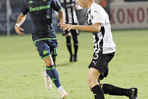 Ετοιμάζει τον Αποστολάκη ο Νιόπλιας