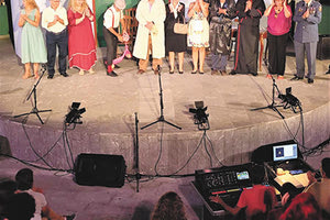 Θερμό χειροκρότημα για τη Θεατρική Ομάδα του Δήμου Μαλεβιζίου