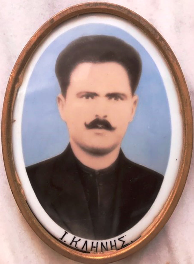  Τα αδέρφια Μιχάλης και Γιάννης Κλίνης, 29 και 37 ετών αντίστοιχα. Εκτελέστηκαν στο «Ρυάκι του Πετρά» στις 20 Αυγούστου 1944