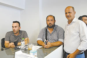 Ο Μανόλης Σεβαστάκης στη χθεσινή κλήρωση με παράγοντες της Επισκοπής