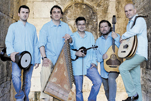 Με τη συναυλία «Εν τω μνησθήναι» 1922 - 2022, με τον Ιεροκλή  Μιχαηλίδη, τον Κυριάκο  Καλαϊτζίδη  και το μουσικό σχήμα «Εν Χορδαίς», συνεχίζεται σήμερα στις 9 το βράδυ, στο κηποθέατρο Ν.Καζαντζάκης , το φεστιβάλ του Δήμου Ηρακλείου «Κρήτη, μια Ιστορία, 5+1 Πολιτισμοί».