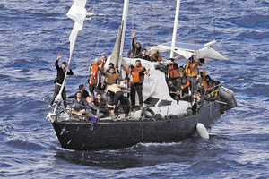 μεταναστες προσφυγες