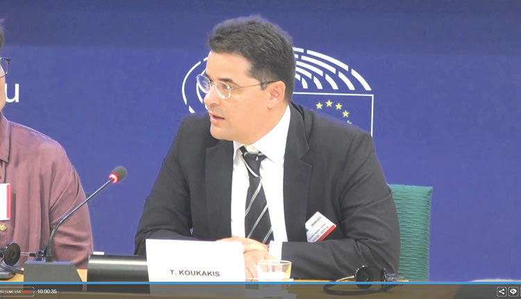  «Λυπάμαι για όσα ζήσατε, κ. Κουκάκη. Κανείς δημοσιογράφος σε καμία δημοκρατική χώρα δεν θα πρέπει να βλέπει τα δικαιώματά του να καταπατούνται» είπε ευρωβουλευτής του EPP (στο οποίο ανήκει και η ΝΔ) κατά την ακρόαση για τις  υποκλοπές στο Ευρωκοινοβούλιο.