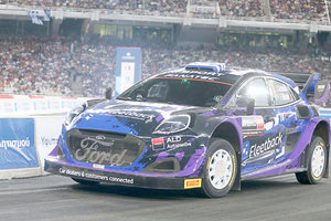 Πλούσιο θέαμα στην πίστα του ΟΑΚΑ