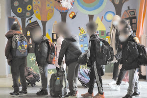 Με πιο χαλαρά μέτρα επιστρέφουν τη Δευτέρα οι μαθητές στα θρανία