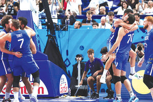 Πανηγυρίζουν την μεγάλη νίκη τους οι Ιταλοί