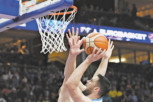 Την καλύτερη εμφάνισή του στο Ευρωμπάσκετ έκανε ο Παπαπέτρου