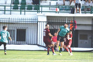 Φάση απο το παιχνίδι του ΠΟΑ με την Επισκοπή