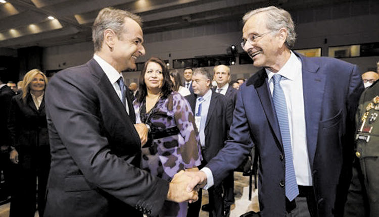 “Όχι” σε πρόωρες εκλογές, αλλαγή εκλογικού νόμου και ανασχηματισμό είπε ο πρωθυπουργός