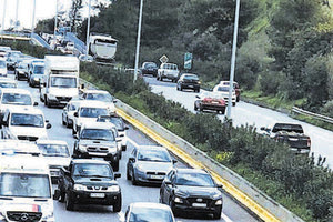 ΣΕ ΑΠΟΓΝΩΣΗ Η ΦΟΙΝΙΚΙΑ ΑΠΟ ΤΟΝ ΣΧΕΔΙΑΣΜΟ ΤΟΥ ΒΟΑΚ Η κατάργηση του κόμβου θα μαραζώσει επιχειρήσεις, εργαζομένους και κατοίκους