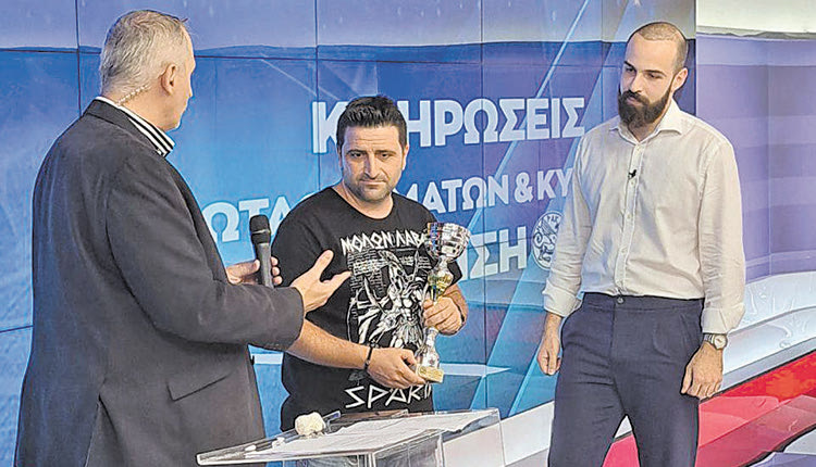   Το βραβείο των Καναριών παρέλαβε ο κ. Μπορμπουδάκης