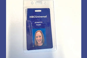 η Τζένη Ψάκι να έφυγε από το επιτελείο και από εκπρόσωπος του Μπάιντεν, αλλά βρήκε καλή δουλειά στο NBC. Με το καλό λοιπόν!;