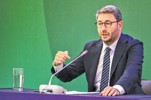 ΝΙΚΟΣ ΑΝΔΡΟΥΛΑΚΗΣ Ζήτησε ισχυρή εντολή