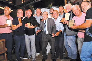 Τα «κλικ» της αιωνιότητας. Ήταν μια θαυμάσια τιμητική εκδήλωση που έγινε για πρώτη φορά στην ιστορία του ΠΣΑΤ και της Κρήτης. Και ήταν όλοι εκεί!