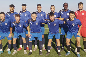 Η ομάδα του Πόρου όπως παρατάχθηκε κόντρα στη Δόξα Πλατανέ