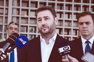 ΑΝΔΡΟΥΛΑΚΗΣ ΝΙΚΟΣ