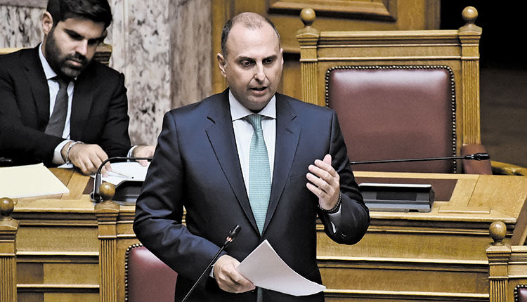 Με τις δηλώσεις του ο υφυπουργός  παραδέχθηκε  πως το μόνο που  ίσως εξετάσει  η κυβέρνηση  είναι ο κόμβος  Παπαναστασίου