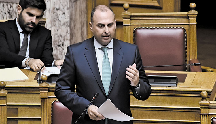 Με τις δηλώσεις του ο υφυπουργός παραδέχθηκε πως το μόνο που ίσως εξετάσει η κυβέρνηση είναι ο κόμβος Παπαναστασίου
