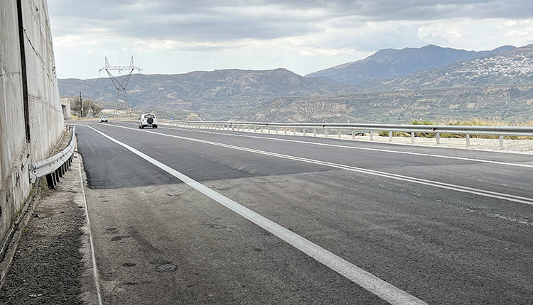 ΜΕΣΣΑΡΑ: ΟΙ ΠΕΡΥΣΙΝΕΣ ΒΡΟΧΕΣ ΚΑΙ Ο ΣΕΙΣΜΟΣ ΕΦΕΡΑΝ ΤΗΝ ΚΑΘΙΖΗΣΗ Νέο εξάμηνο εργασιών, αλλά με ανοικτό δρόμο