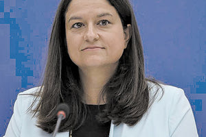 Η κ. Κεραμέως