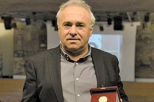 ο βραβείο της Αναπτυξιακής παρέλαβε ο διευθυντής της Αναπτυξιακής Γιώργος Μαυρογιάννης,