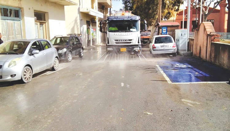 Στο πλαίσιο της προσπάθειας βελτίωσης της εικόνας της πόλης μας σε κάθε γειτονιά,   η Υπηρεσία Καθαριότητας του Δήμου Ηρακλείου ξεκινά από σήμερα  καθημερινές και ολοκληρωμένες δράσεις, στοχευμένες ανά περιοχή.