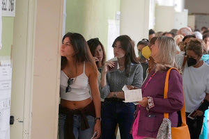 Ως το βράδυ σήμερα αναμένεται το τελικό αποτέλεσμα των ιταλικών εκλογών