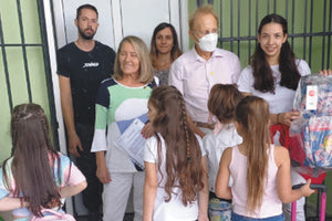 Σχολικά είδη στα σχολεία των Βοριζίων προσέφεραν τα μέλη του Ομίλου