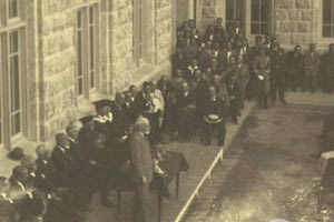 ΦΩΤΟΗΜΕΡΑΣ: Ο Ελευθέριος Βενιζέλος εγκαινιάζει το 1929 το Κολλέγιο Αθηνών (ίδρυμα Βενιζέλου).