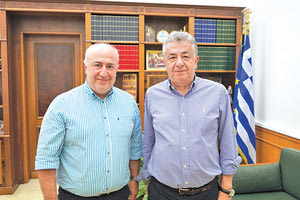 Παλιότερα ο Αρναουτάκης είχε προτείνει στον Θωμά Χαριτάκη να είναι αντιπεριφερειάρχης Λασιθίου (χωρίς εκλογή) και εκείνος εάν θυμάμαι καλά είχε αρνηθεί για λόγους… επαγγελματικούς