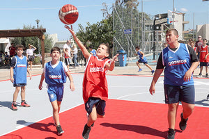 Στιγμιότυπο από το τουρνουά 3x3 στα εγκαίνια του γηπέδου στο Γάζι