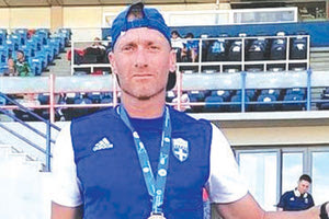 ρία χρυσά και ρεκόρ στους Βαλκανικούς ο Γιανναδάκης