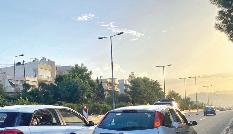 Απίστευτη ταλαιπωρία για δεκάδες χιλιάδες οδηγούς, ενώ η Περιφέρεια δηλώνει επίσημα ότι θα διαρκέσει μήνες