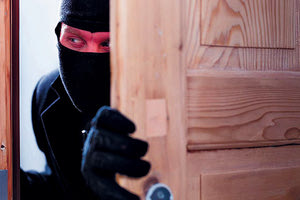 ληστεια κλοπή διάρρηξη κλέφτης